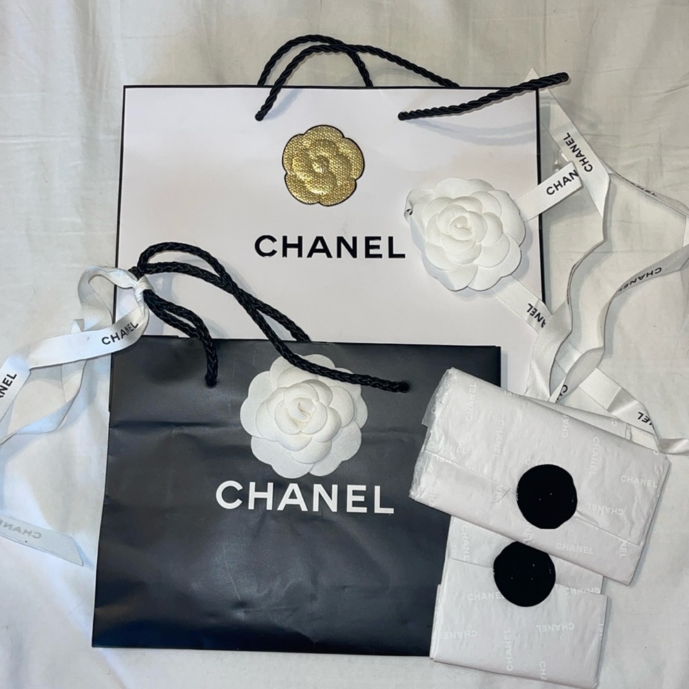 Chanel camelia flower white black logo ribbon art hair brooch accessory pin